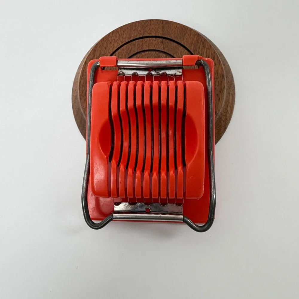 Vintage Acme Manual Egg Slicer Red Plastic Retro Kitchen Tool USA‎